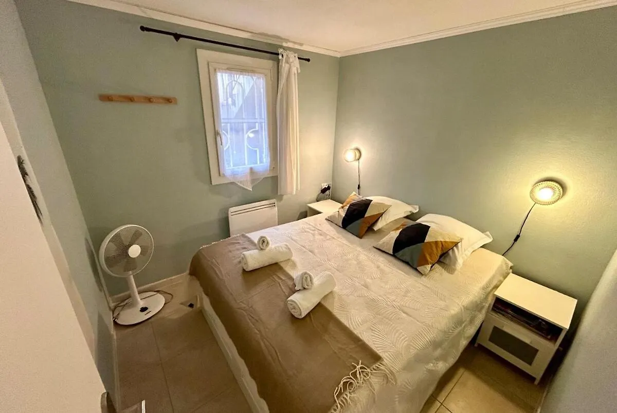Ground Floor Apartment With Garden Le Lavandou France