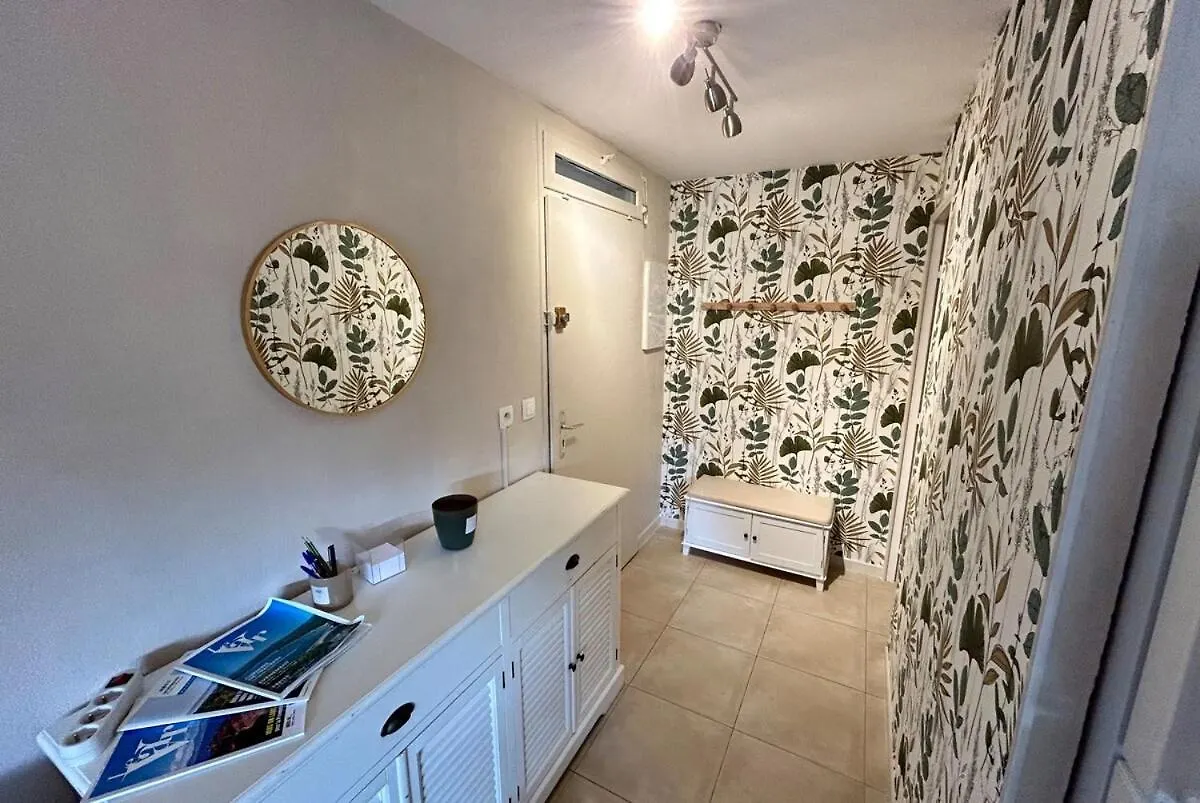 Ground Floor Apartment With Garden Le Lavandou