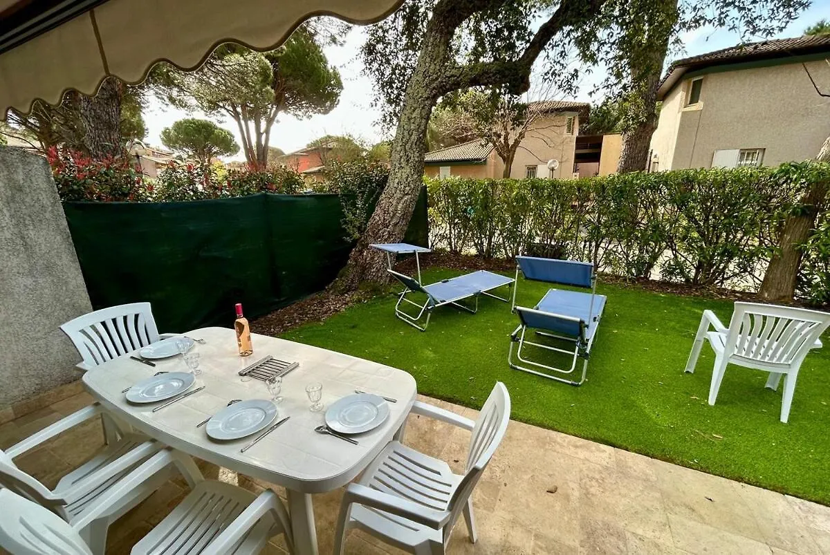 Ground Floor Apartment With Garden Le Lavandou France