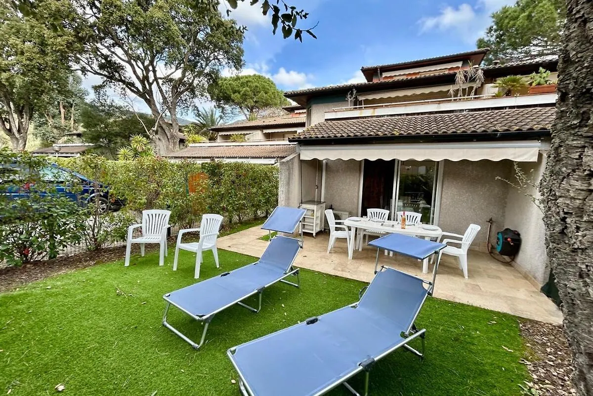 Ground Floor Apartment With Garden Le Lavandou