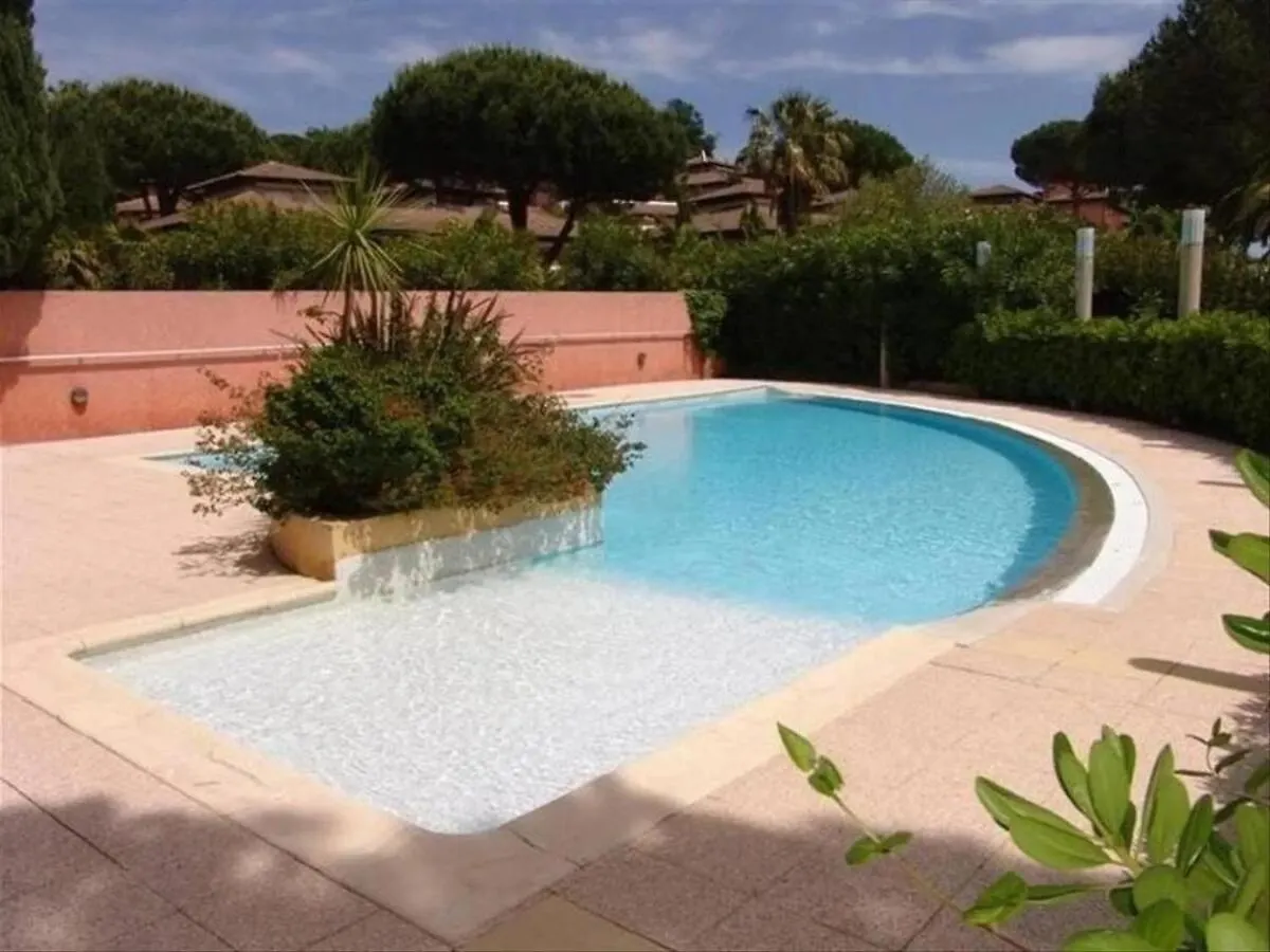 Ground Floor Apartment With Garden Le Lavandou